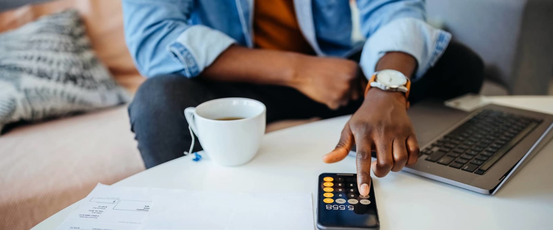 Staying Informed About Market Trends: Tips for Managing Your Finances in New Zealand